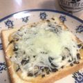 ぐーたらレシピ研究所's cooksnap of when they made 【楽めし】ラー油マヨの絶品しらすトースト.