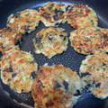 あぽろ2000's cooksnap of when they made ちょっとちょっと旨いよ♪【納豆のおやき】.