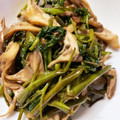 みまゆ's cooksnap of when they made 空芯菜と舞茸のオイスター炒め.
