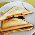 ＊ｎｏａ＊”'s cooksnap of when they made キャベツ・チーズ・ハムのホットサンド.