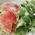 yokoyoko76's cooksnap of when they made 生ハムベビーリーフのジェノバサラダうどん.