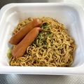 B_C_M's cooksnap of when they made カップ焼きそば☝ウインナー入れて豪華演出.