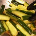 たゆ♪'s cooksnap of when they made 【簡単】やみつきキュウリ【ピリ辛】.