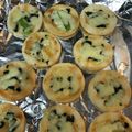 Tomotabi's cooksnap of when they made おやつやおつまみに簡単☆お煎餅でピザ♪.