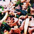 きゃきゃるん's cooksnap of when they made ほうれん草しめじ☆牛肉のわさび醤油炒め♪.