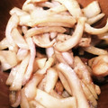 ouentai's cooksnap of when they made あけびと鶏皮のにんにく炒め.