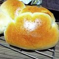 クックEW0RN4☆'s cooksnap of when they made 自家製酵母で☆クリームパン☆.