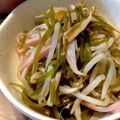 ばたみそーぱん☆'s cooksnap of when they made 簡単１品✿切り昆布とモヤシの梅肉和え✿.