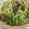 ☆motsu☆'s cooksnap of when they made 簡単♪小松菜とモヤシと卵の炒めもの.
