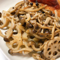 クックMLS2S3☆'s cooksnap of when they made 蓮根としめじのガリバタ醤油炒め.