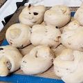 amoni's cooksnap of when they made 手捏ね　レーズンパン（ベーシックレシピ）.