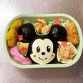 Chaaa_room's cooksnap of when they made 簡単！ミッキー ミニーのキャラ弁.