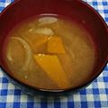 ととろ＆めい's cooksnap of when they made 保育園メニュー☆南瓜と玉ねぎの味噌汁.