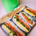 のんべぇヒロ's cooksnap of when they made 冷凍食品で！簡単おにぎらず.