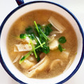 ありみりん♡'s cooksnap of when they made 豆腐とえのきと椎茸と油あげの味噌汁.