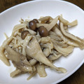 kirinda's cooksnap of when they made 色々きのこのみそ炒め.