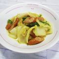 ＠迷子＠'s cooksnap of when they made 白菜とウィンナーのカレー炒め.