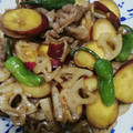 ゆうこ's cooksnap of when they made 豚肉とレンコンとさつまいもの甘辛炒め.