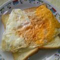 レアレアチーズ's cooksnap of when they made ◇わざとツブした目玉焼きのトースト◇.