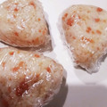 くらら♪☆'s cooksnap of when they made 隠し味でグンと旨い！鮭マヨおにぎり.