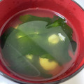 かわうそ。's cooksnap of when they made 簡単【ワカメとシーフードの鶏がらスープ】.