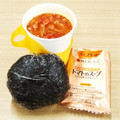 蕎麦の華's cooksnap of when they made 市販の刻み生姜とわかめのおにぎり。.
