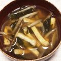 わたさな2016's cooksnap of when they made 食べる味噌汁・4…玉ねぎ　ゴボウ….