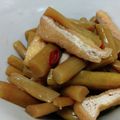 kyootan's cooksnap of when they made ずいきと松山揚げの含め煮.