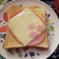 ☆hikonyan☆'s cooksnap of when they made ♡蜂蜜醤油&ハムチーズトースト♡.