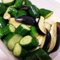 sekinak's cooksnap of when they made 浅漬けの素を使ったたっぷり野菜の漬け物♪.