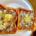 年中だらけもち's cooksnap of when they made 残りものでピザトースト.