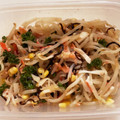 こうきとだいきママ's cooksnap of when they made もやしとカニカマの塩昆布和え.