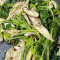 トコタン's cooksnap of when they made 舞茸ダイエット！舞茸とほうれん草のソテー.