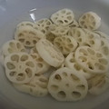 かいり＆ほくと's cooksnap of when they made れんこんの下処理～アク抜き・色止め～.