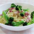 umemodoki's cooksnap of when they made ベーコンとブロッコリーのこく旨和風パスタ.