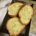 マールマル's cooksnap of when they made 簡単で美味しい★ガーリックトースト！.