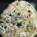 クックHB0OYQ☆'s cooksnap of when they made しらすとすりゴマ・青海苔のおにぎり.