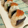 リリリエンタール's cooksnap of when they made 彩り弁当＊焼き鮭といくらのおにぎり.