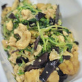 tamago大好き's cooksnap of when they made 豆苗と卵の炒め物.