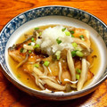 お料理ニャロメ's cooksnap of when they made 鮭ムニエルに・とろ〜り♪キノコ餡掛け.