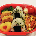 つぼくんママ's cooksnap of when they made 簡単★幼稚園 かわいいおにぎり弁当.