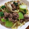 ゆひいゆ's cooksnap of when they made 舞茸と牛肉のピリ辛アジアン焼きそば.