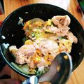 黒髪カラス's cooksnap of when they made 簡単誰でも再現できる、なか卯の親子丼.