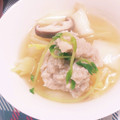 MONE12's cooksnap of when they made 蓮根つくねと焼きねぎのスープ鍋.