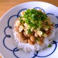 hiroerico's cooksnap of when they made 納豆にラー油と天かす♪.
