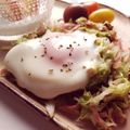 とのチャマ's cooksnap of when they made キャベツとベーコンの座布団の目玉焼き.