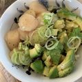 caruga's cooksnap of when they made 痩せるぞ！アボカドとホタテの黒胡椒丼.