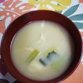 くネコまろす's cooksnap of when they made 小松菜と油揚げのお味噌汁.