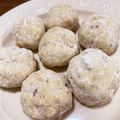 ★maimaiまま★'s cooksnap of when they made 簡単ざくほろ☆くるみスノーボール。.