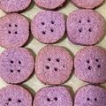 キンプリ's cooksnap of when they made 【健康的♡】紫のボタンクッキー.